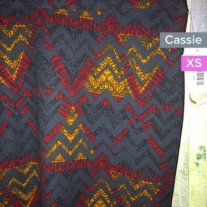 Lularoe Cassie Skirt XS (NWT)